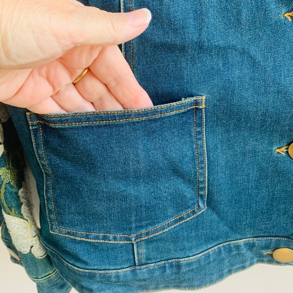 Tantrums Womens Denim Jacket Medium Floral Embroidered Jean Coat - Picture 7 of 10